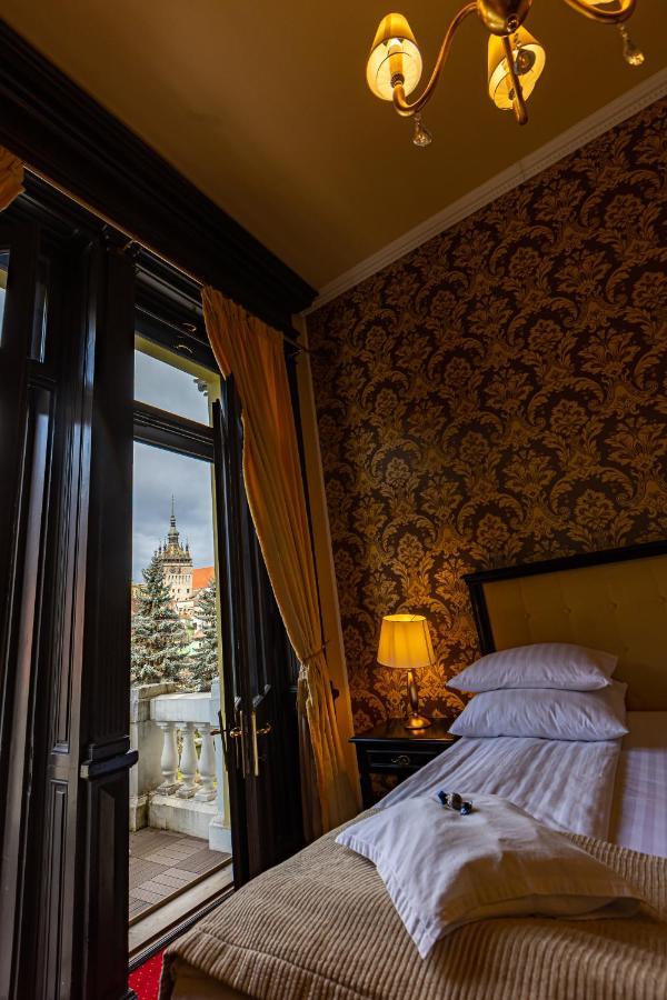 Hotel Central Park סיגישוארה מראה חיצוני תמונה
